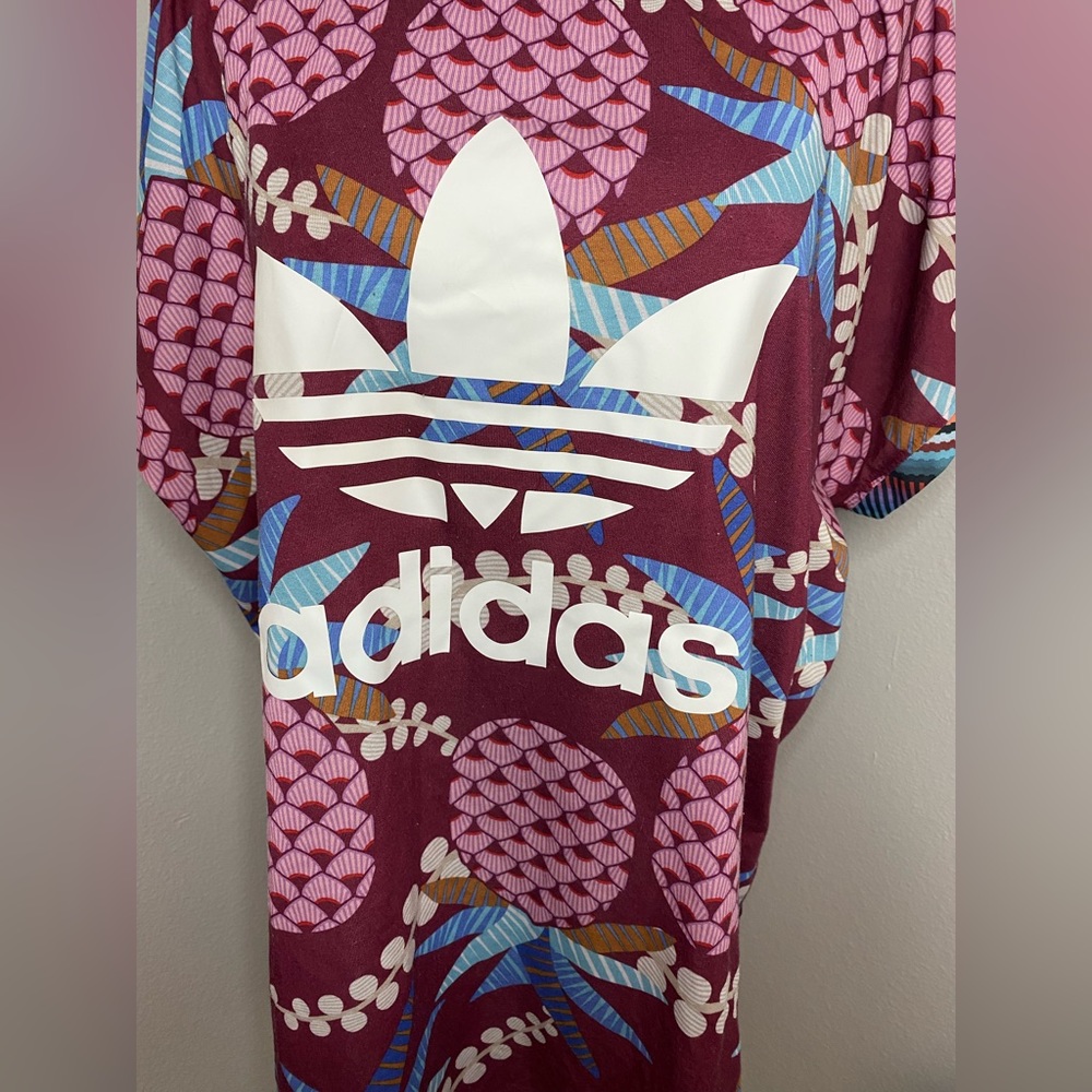 adidas women Pineapple t-shirt medium